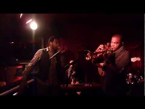 Ludovic Louis feat. Stefan Filey - Stoppe-moi (China - Paris - January 11th 2013)