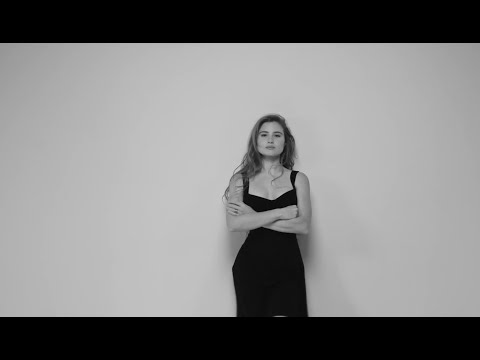 Claire Delić - Garganta con Arena (Video Oficial)