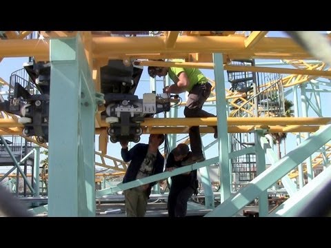 Off-ride footage of a Undertow train