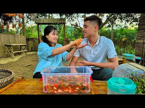 CEO Alex always feels happy when he is with Tu Na and her child. Will his work gradually stabilize?