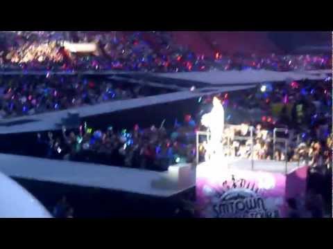 121125 KyuHyun,ChangMin - Just The Way You Are @ SM TOWN LIVE WORLD TOUR IN BANGKOK