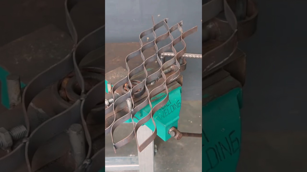 Creating Beautiful Design on Metal Sheet 👍 #shorts