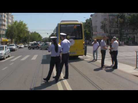 Știre Etv/ 21.07.2017 – AUTOBUZ LOVIT DE UN CABLU RUPT DE MACARA