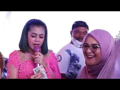 Bajidor Oray welang, Ade Astrid@