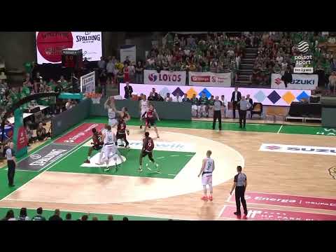 Słupiński świetnie wytrzymał w obronie! #EnergaBasketLiga #PLKPL