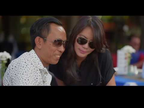 A.A Raka sidan beli musisi