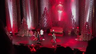 Pentatonix-Chicago Theatre-12/3/17-Santa Claus is Coming to Town Live