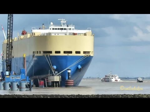 car carrier CCNI ANDINO H8MK IMO 9279331 Emden merchant vessel Autotransporter