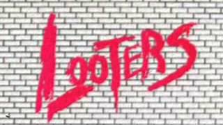 &quot;Cross The Border&quot; - Looters