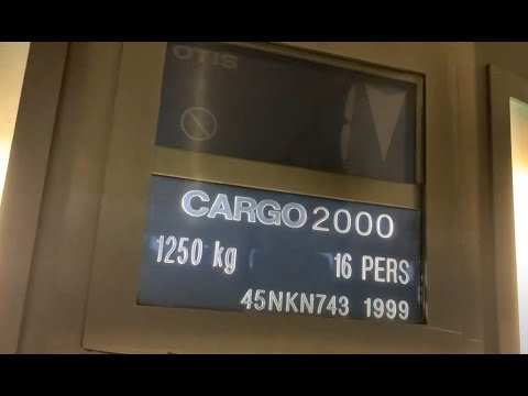 RIP - 1999 Otis Cargo 2000 @Perrache exchange center, Lyon, France
