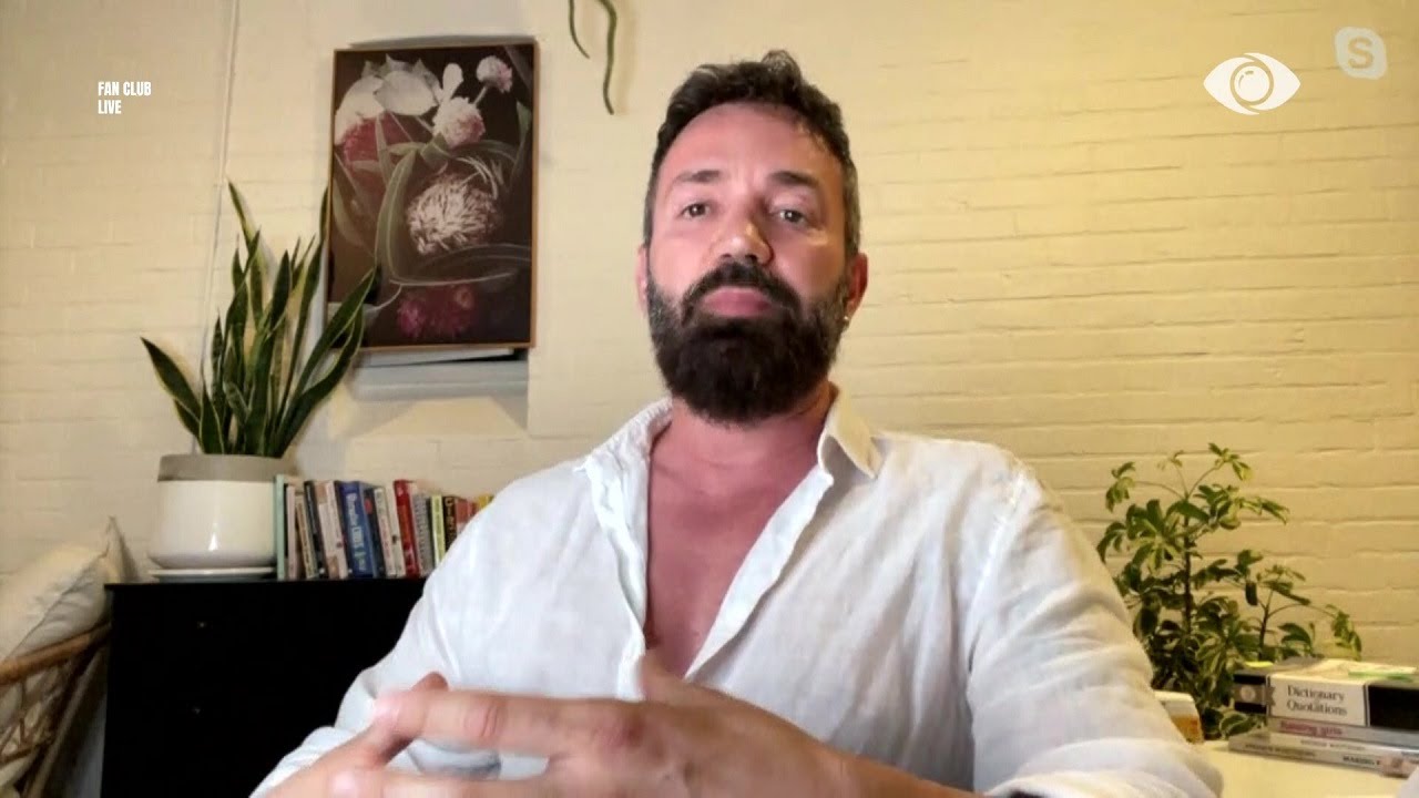 Elvis Pupa godet Egla Cenon: Jashtë normave, ashtu shpërthente dhe në punë...