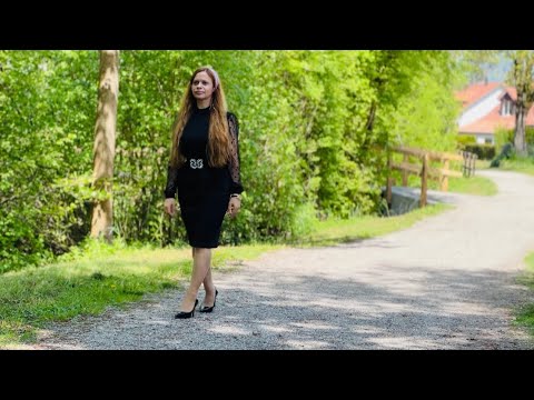Gabriela Lixandru~E o cale îngustă (Cover)