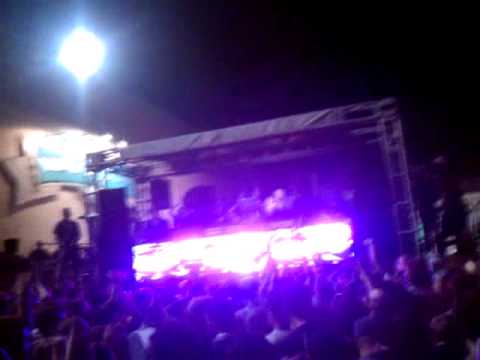 Porter Robinson Wavehouse - Say My Name vs. Raise Your Weapon