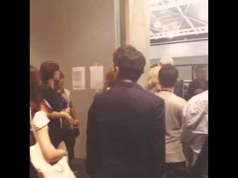 SNSD on their way to Press Conference by stylexstyle