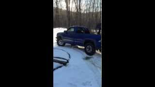 preview picture of video '2003 Chevy Silverado 4X4 In Slippery Snow/Ice In Kent Connecticut USA'
