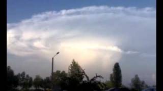preview picture of video 'Strange cloud 2 (Ukraine, Kiev, Ukrainka 16.07.09)'