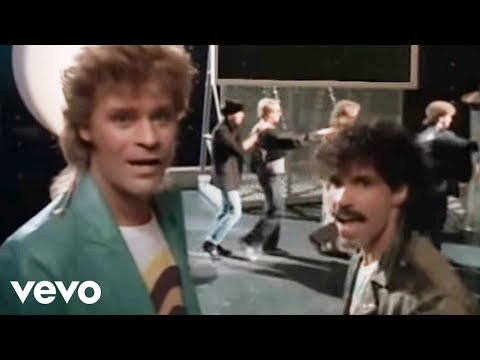 Daryl Hall & John Oates - Method of Modern Love (Official Video)