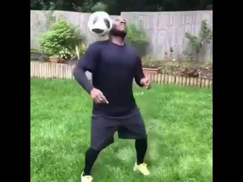 Watch Okocha Shaku Shaku And Juggle Ball To #ISSAGOAL Watch Okocha Shaku Shaku And Juggle Ball To #ISSAGOAL