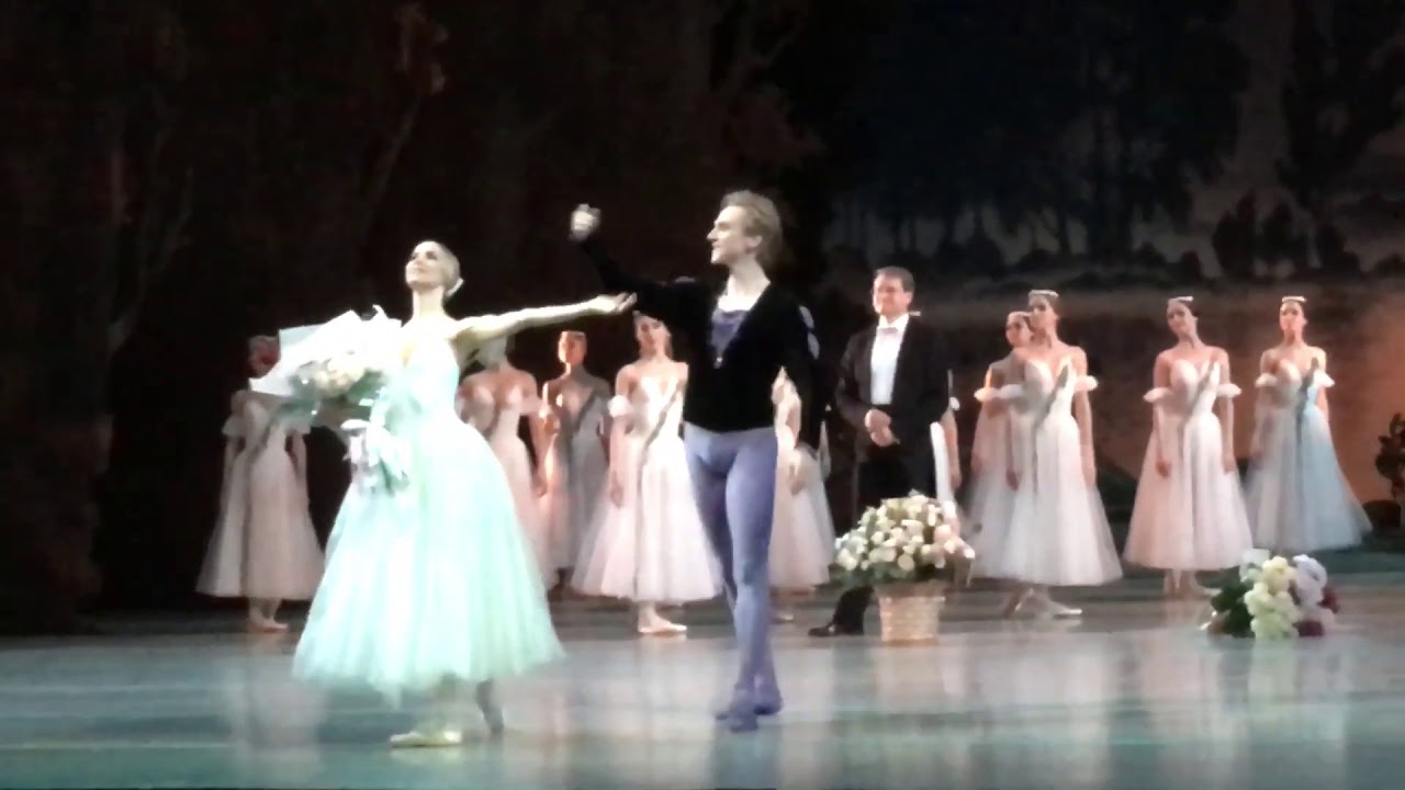 Video thumbnail for VKVAFMBK/Giselle, Curtain Call Alina Somova, David Hallberg ☁️Giselle Ballet,Mariinsky, 12.07.2018