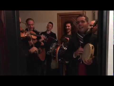 Grupul de colindatori ArtEco - Am pornit cu vestea bună (Cristian Pomohaci)