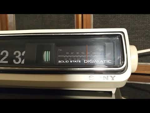 White Sony Digimatic Flip Clock Radio