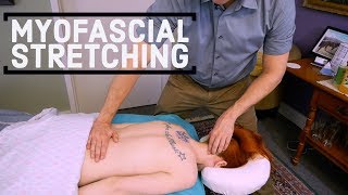 Massage Tutorial: 4 techniques to make your client &quot;feel taller&quot;