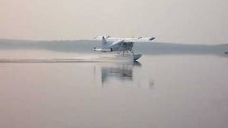 preview picture of video 'Laurie River Lodge Float Plane 2'