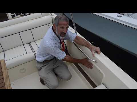 Rossiter 23' Classic Day Boat at the 2018 Annapolis Powerboat Show