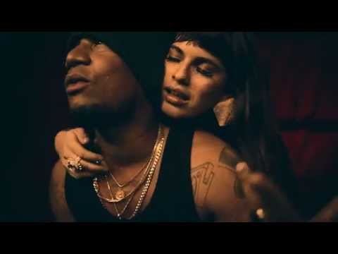 Vakero Ft Melymel- Ella No Se Enamora (Video Oficial)