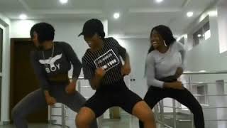 Signature dance moves of popular Nigerian artists 🇳🇬