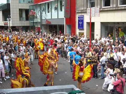 Crowds at cologne's gay pride parade