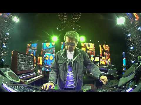 Jean Michel Jarre - Equinoxe 4  Live from Bratislava BRIDGE FROM THE FUTURE