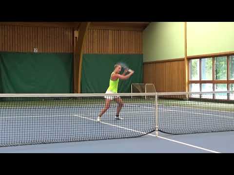 MEET VALENTINA KHREBTOVA - COLLEGE TENNIS RECRUIT WITH OVERBOARDER