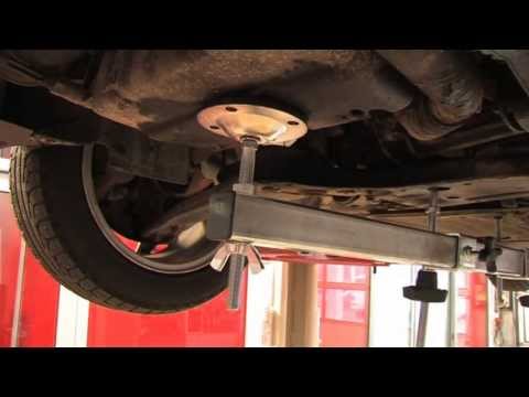 Anwendungsvideo Universal-Motor-Stütztraverse KS Tools 160.0090