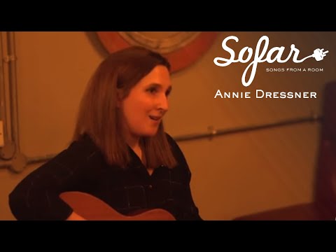 Annie Dressner - Fades Away | Sofar Cambridge