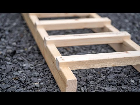 Simple wooden step ladder made with basic power tools