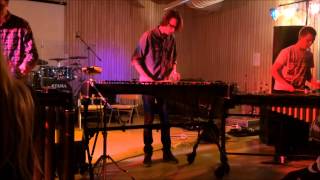 The Woodpeckers framför "Mucho Gusto" av Percy Faith