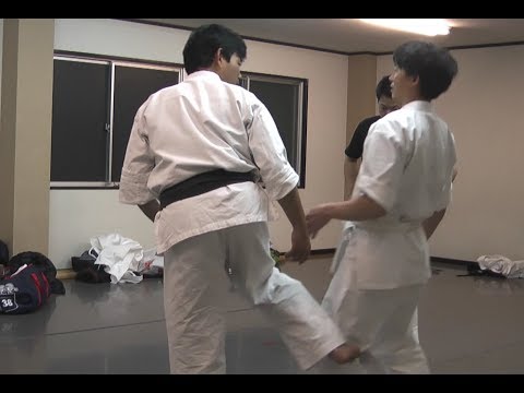 崩し下段蹴り