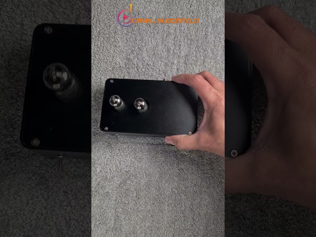 Vídeo relacionado con Preamplificador De Audio Estéreo Pequeño 3 Puertos De Salida Amplificador De Auriculares ABS De Aluminio Para Altavoz Micrófono Dinámico De 6,5 Mm Interfaz De Condensador De 3,5 Mm