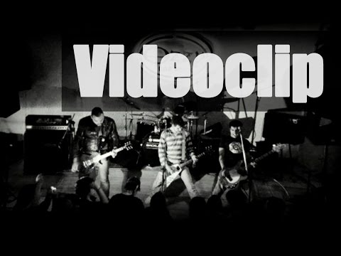 Living In Medellín - La Doble A