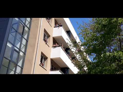 Rromii carantinati la Hotel Ceres 1 Mai: "Statul face bani cu noi"