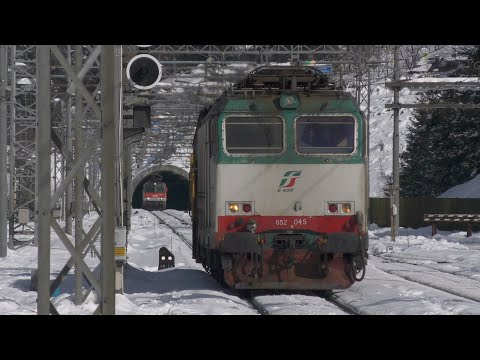 2018-02-15 Inverno a Tarvisio Boscoverde 4/8 - Arrivi, partenze e manovre nello scalo friulano