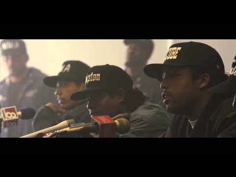 N. W. A. - Straight Outta Compton / Extrait "La conférence de presse de N.W.A"VF