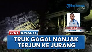 Truk Bermuatan Jagung Terjun ke Jurang seusai Alami Patah As Roda Belakang & Gagal Menanjak