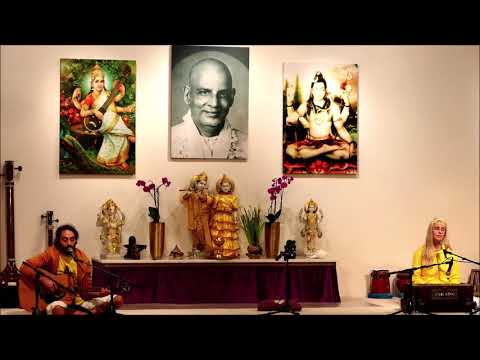 Momo Jii  - Jaya Mata Kali