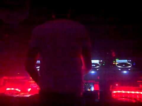 06 Indecent Noise - Gambit...Quo Vadis - Sonic Boom (Yomanda Remix)