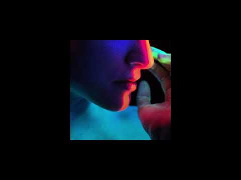 premiere | Kris Davis - Baka | Frau Blau