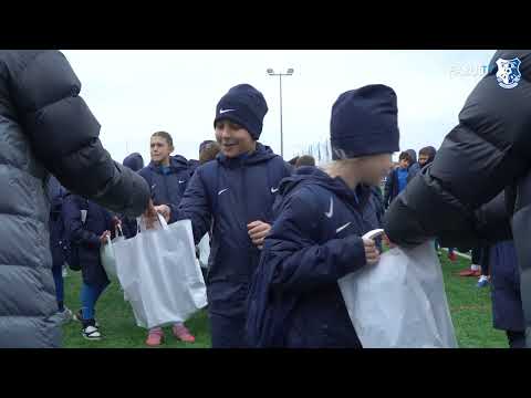 Santa Claus came to Hagi Academy