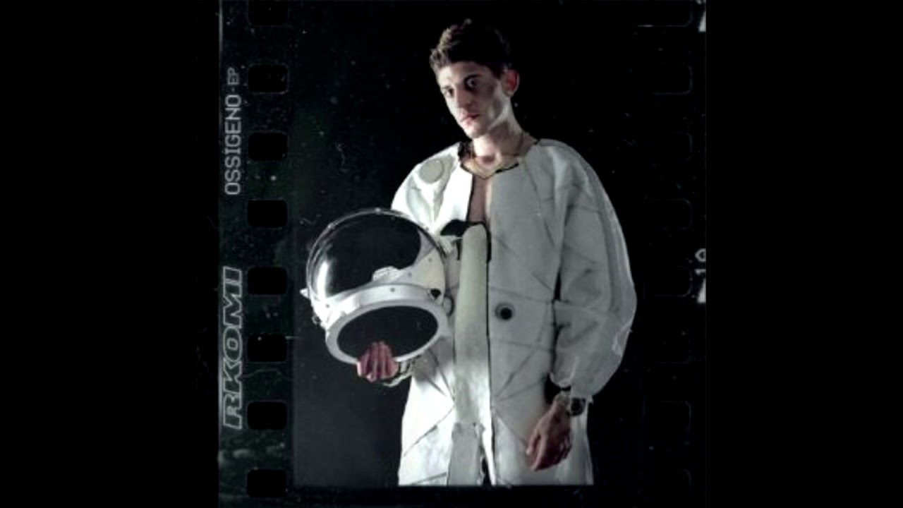 Rkomi - Acqua Calda e Limone (feat. Ernia)