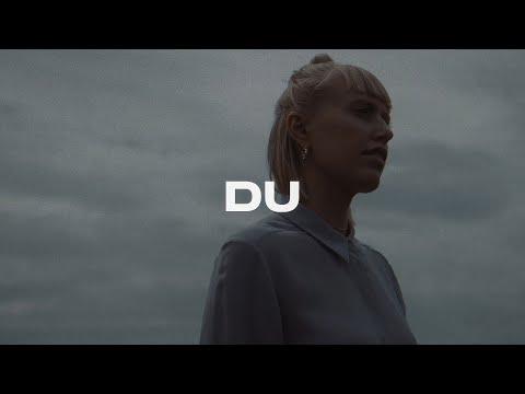 LEA feat  SAMRA, PA SPORTS, LUNA, FARD, & CAPITAL BRA - DU